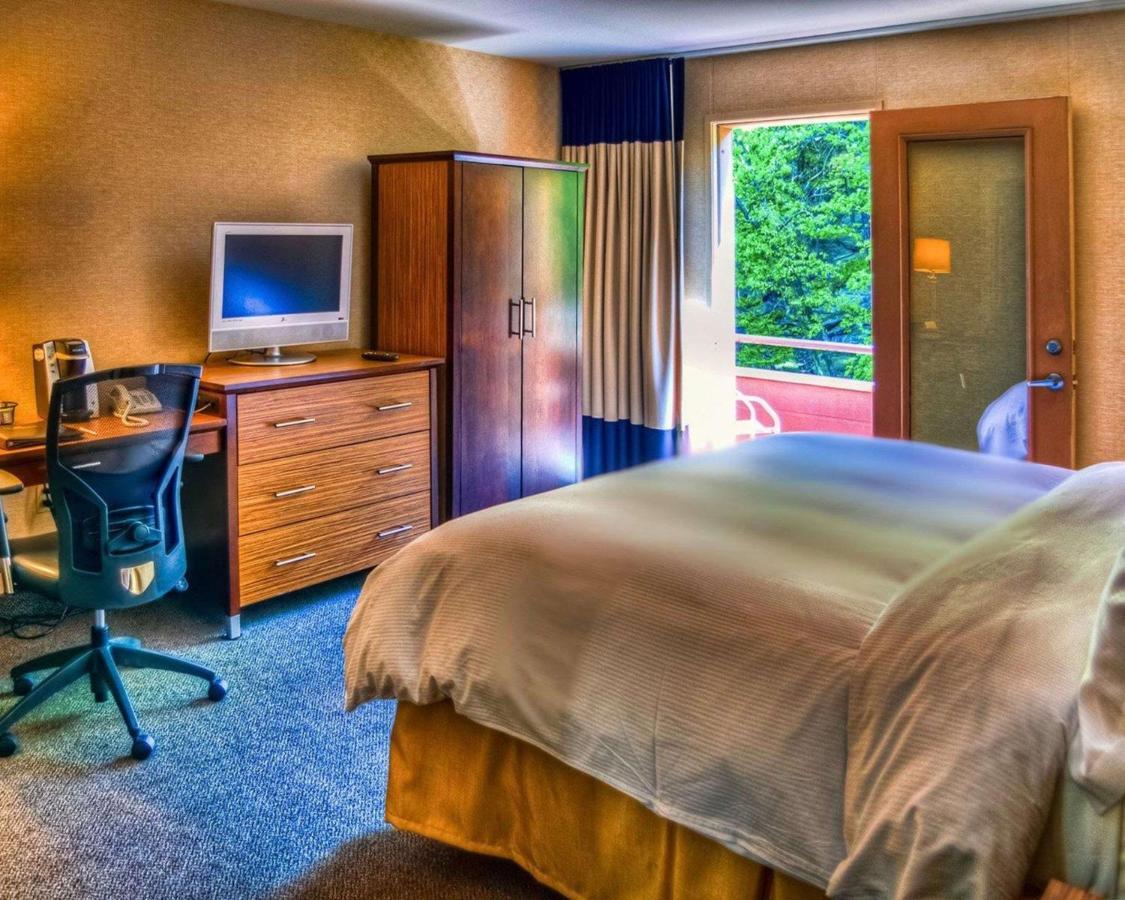 The Woodlands Inn ويلكس بار المظهر الخارجي الصورة