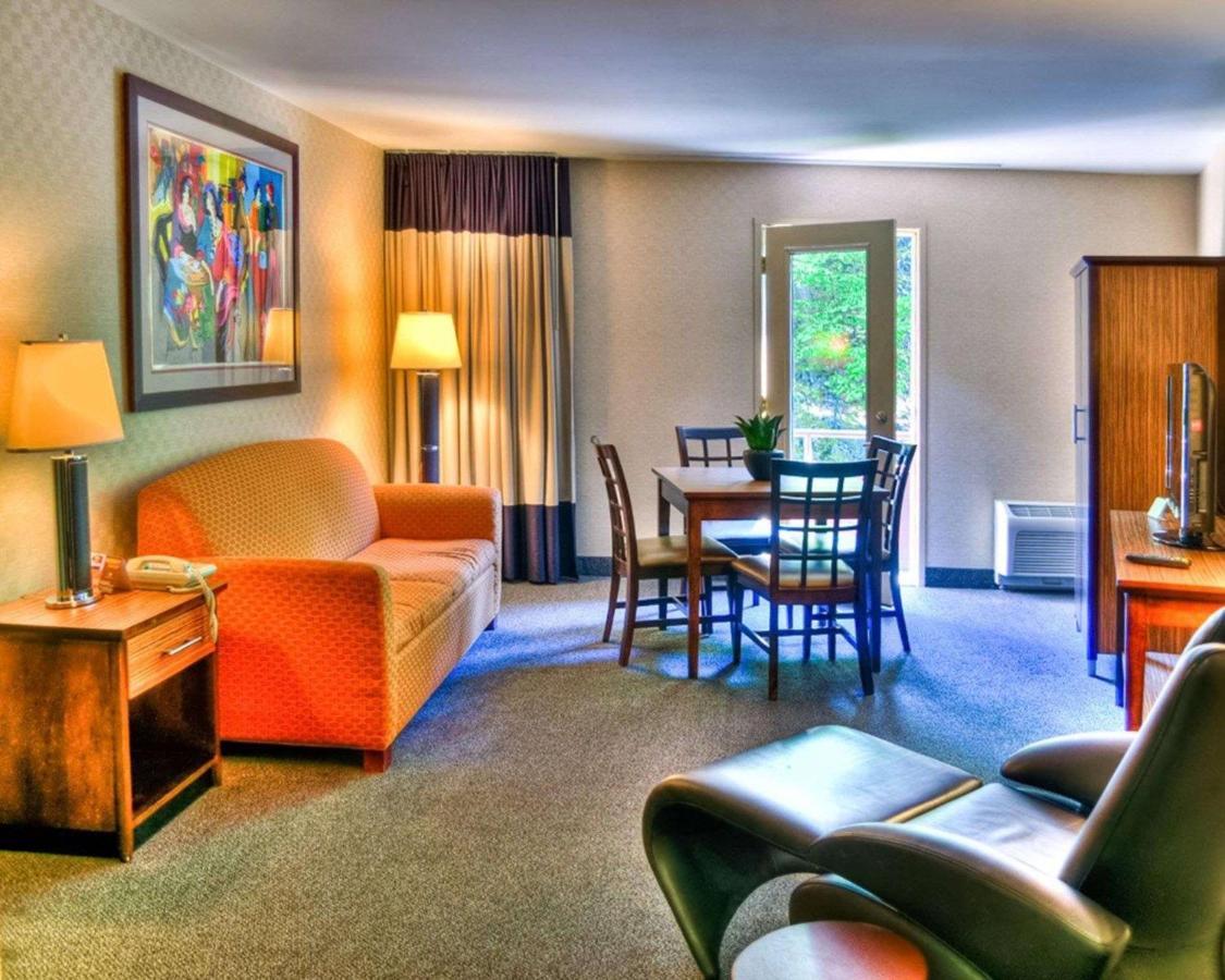 The Woodlands Inn ويلكس بار المظهر الخارجي الصورة