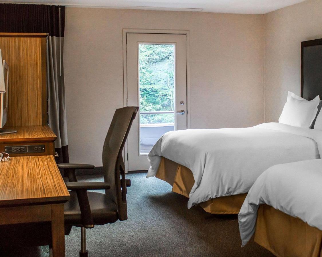 The Woodlands Inn ويلكس بار المظهر الخارجي الصورة