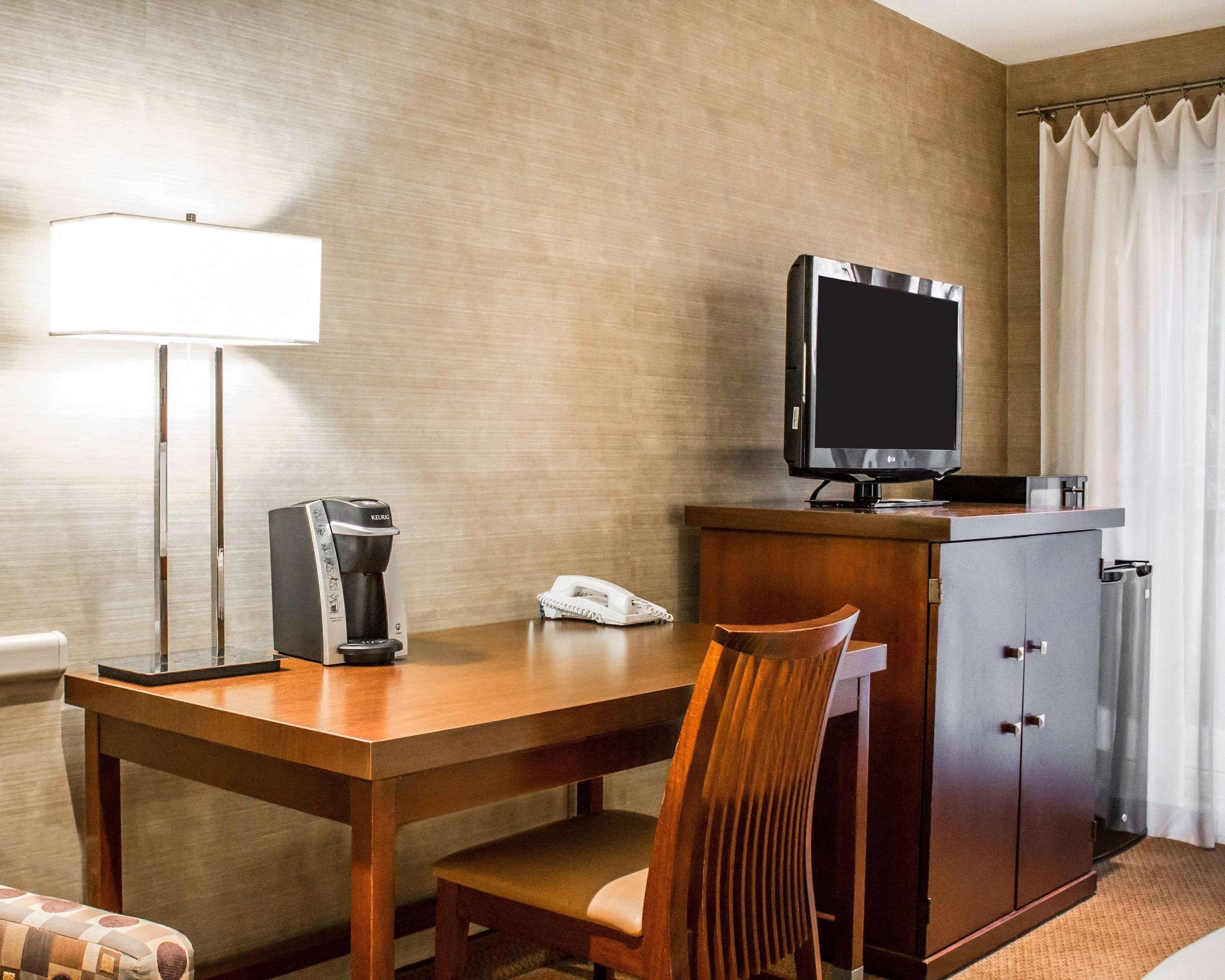 The Woodlands Inn ويلكس بار المظهر الخارجي الصورة