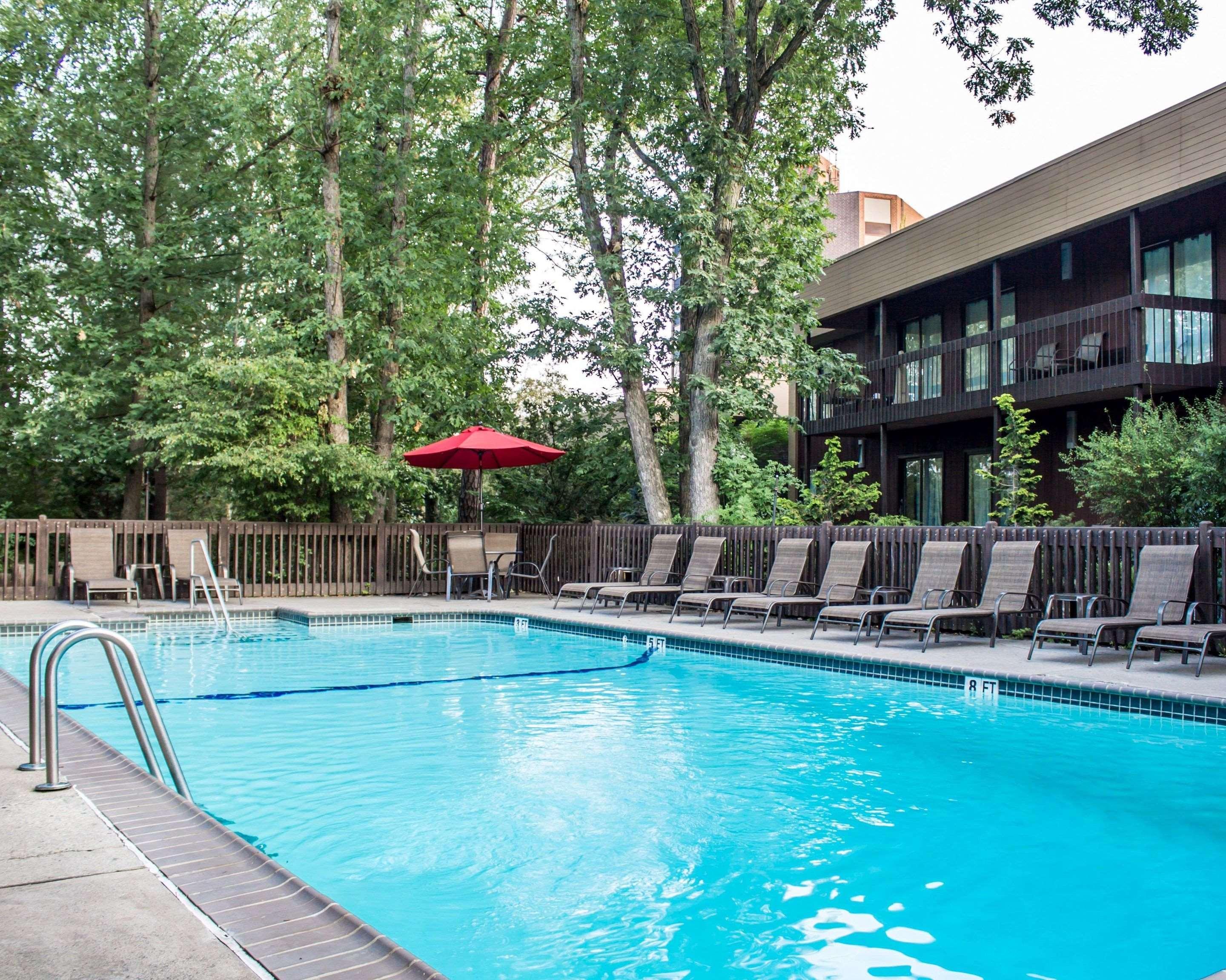 The Woodlands Inn ويلكس بار المظهر الخارجي الصورة