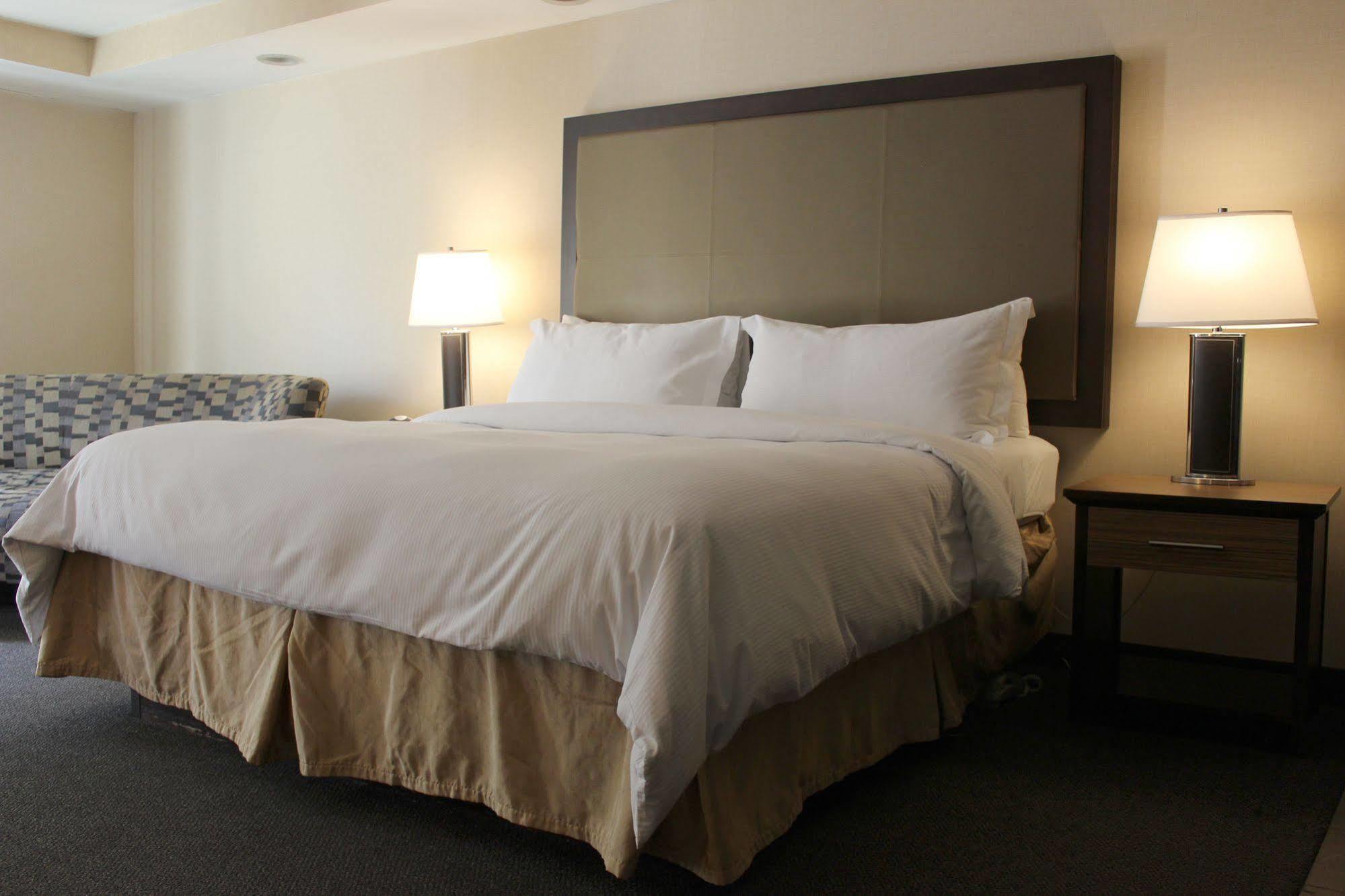 The Woodlands Inn ويلكس بار المظهر الخارجي الصورة