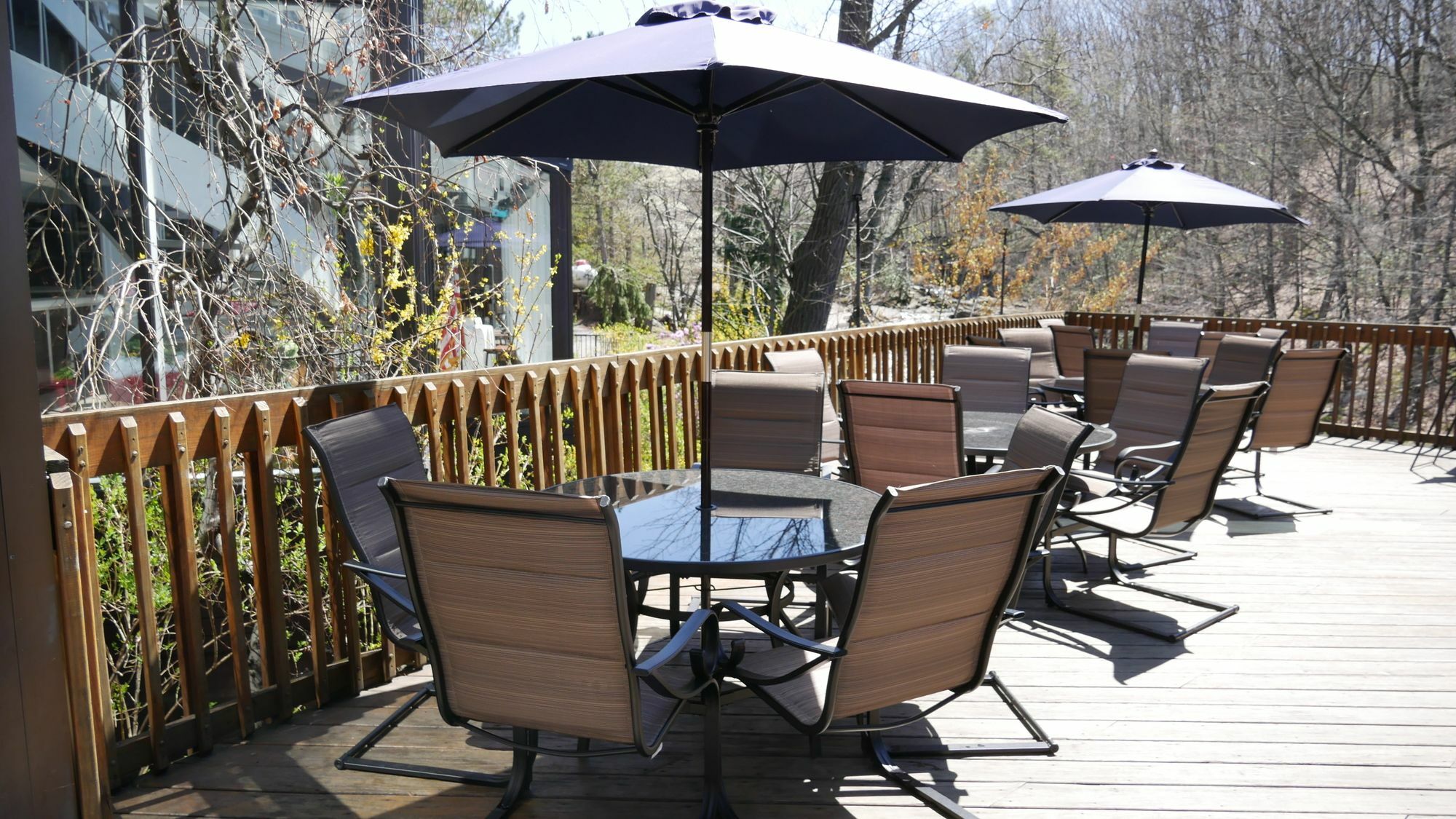 The Woodlands Inn ويلكس بار المظهر الخارجي الصورة