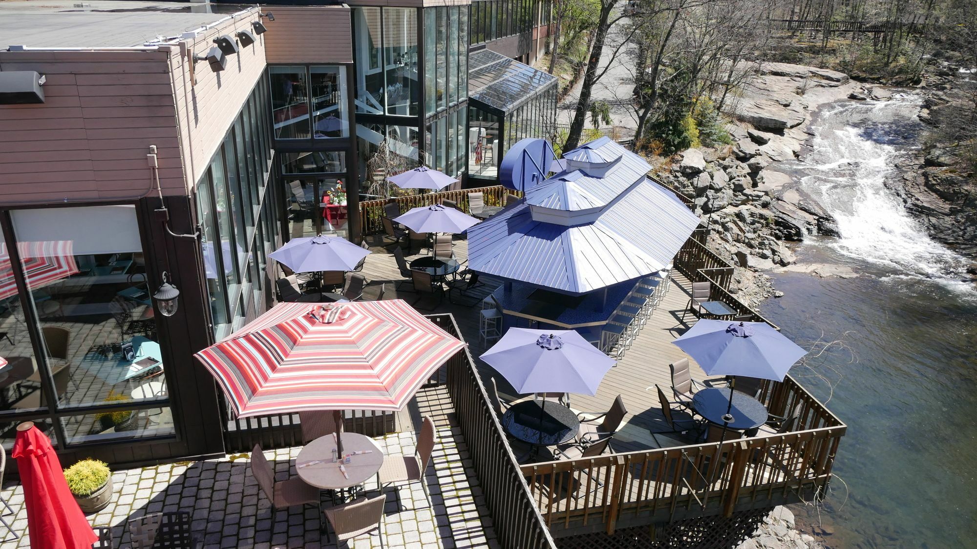 The Woodlands Inn ويلكس بار المظهر الخارجي الصورة