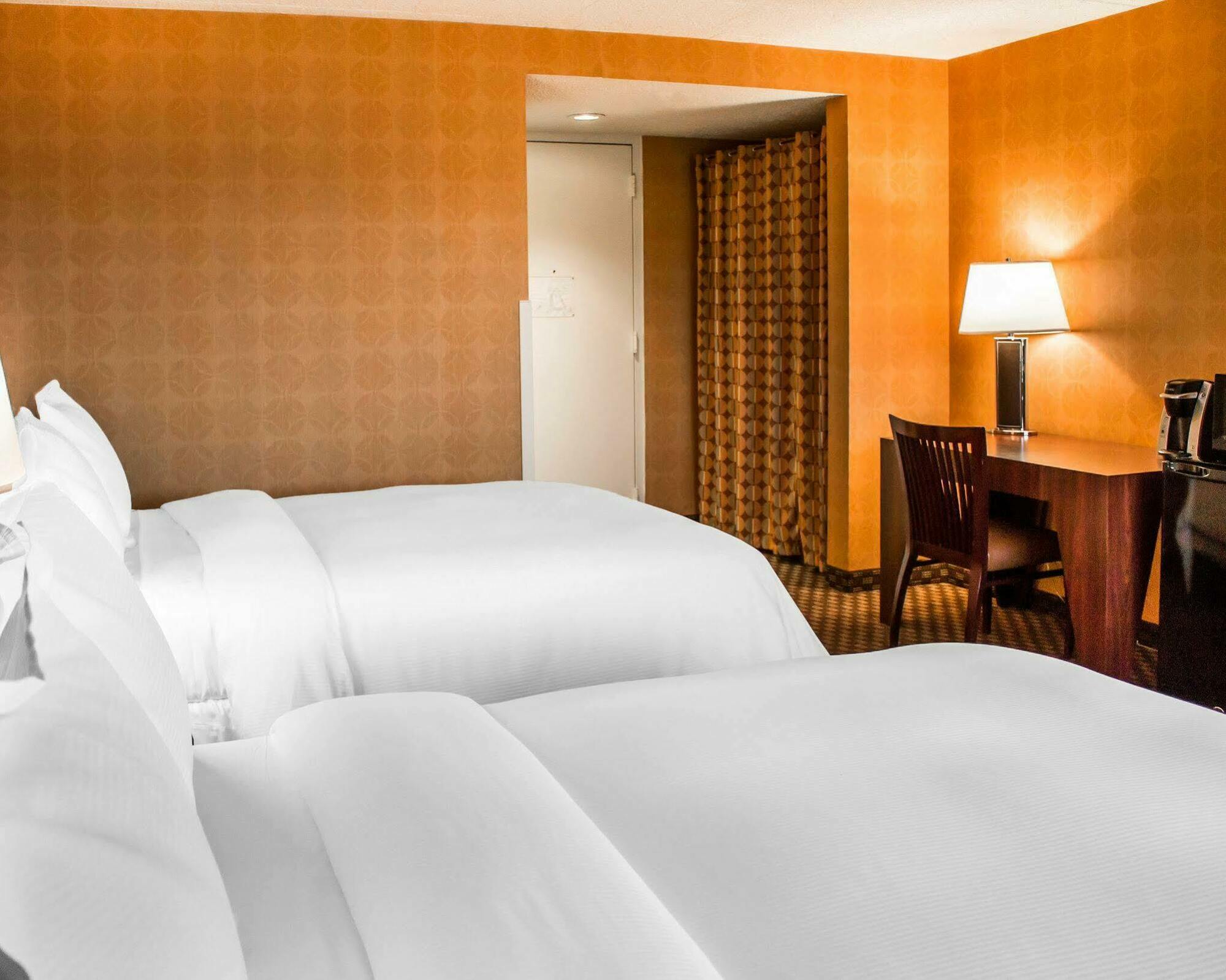 The Woodlands Inn ويلكس بار المظهر الخارجي الصورة